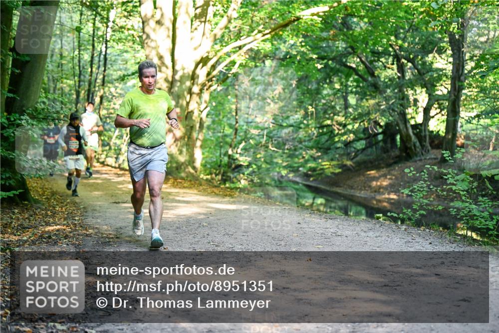 28.09.2025 - 33. Volkslauf durch das schöne Alstertal Dr. Thomas Lammeyer http://msf.ph/oto/8951351 28.09.2025 10:17:41 Laufen  meine-sportfotos.de