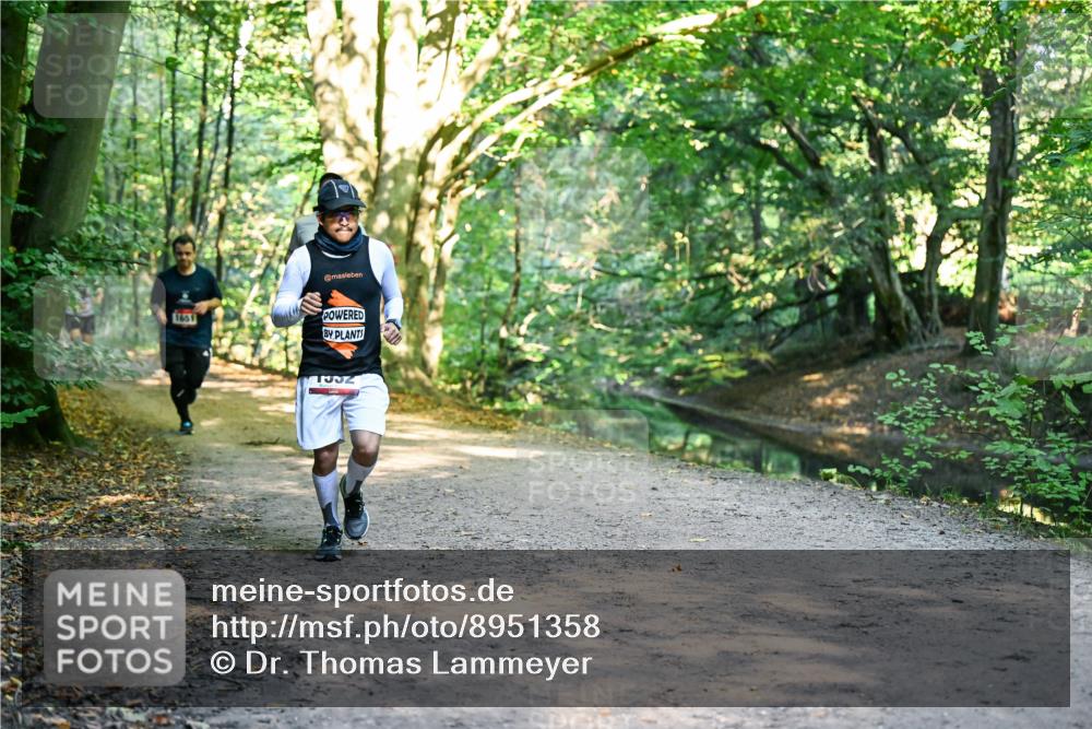 28.09.2025 - 33. Volkslauf durch das schöne Alstertal Dr. Thomas Lammeyer http://msf.ph/oto/8951358 28.09.2025 10:17:45 Laufen 1651, 1952 meine-sportfotos.de