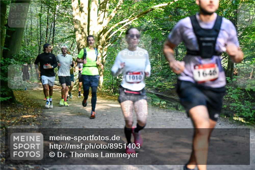 28.09.2025 - 33. Volkslauf durch das schöne Alstertal Dr. Thomas Lammeyer http://msf.ph/oto/8951403 28.09.2025 10:17:53 Laufen 15, 1010, 1646 meine-sportfotos.de