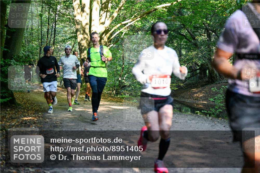 28.09.2025 - 33. Volkslauf durch das schöne Alstertal Dr. Thomas Lammeyer http://msf.ph/oto/8951405 28.09.2025 10:17:53 Laufen 1597, 1010 meine-sportfotos.de