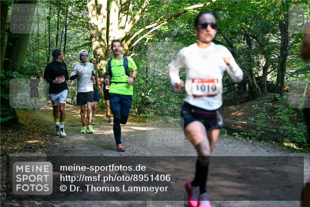 28.09.2025 - 33. Volkslauf durch das schöne Alstertal Dr. Thomas Lammeyer http://msf.ph/oto/8951406 28.09.2025 10:17:53 Laufen 1537, 08, 160, 1010 meine-sportfotos.de