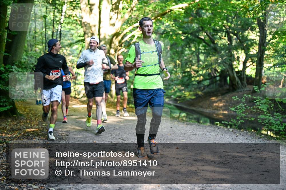 28.09.2025 - 33. Volkslauf durch das schöne Alstertal Dr. Thomas Lammeyer http://msf.ph/oto/8951410 28.09.2025 10:17:54 Laufen 9, 1597 meine-sportfotos.de