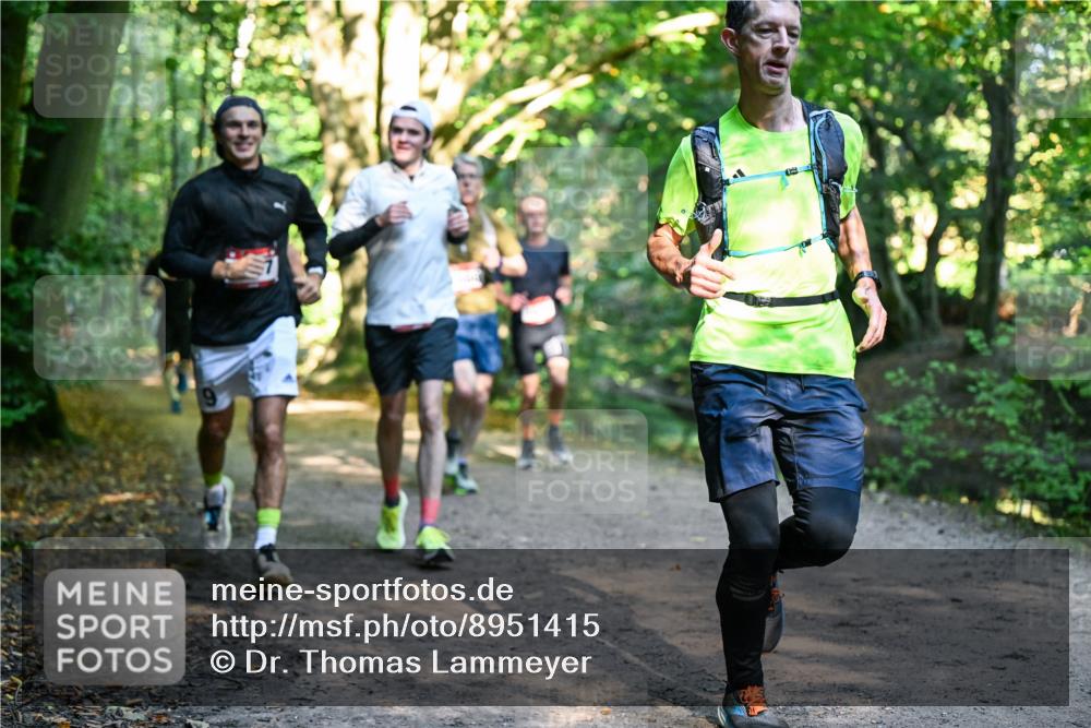 28.09.2025 - 33. Volkslauf durch das schöne Alstertal Dr. Thomas Lammeyer http://msf.ph/oto/8951415 28.09.2025 10:17:54 Laufen  meine-sportfotos.de