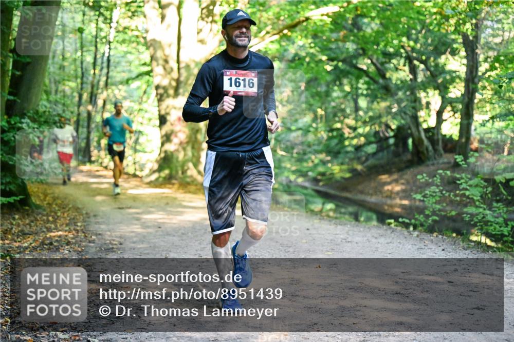 28.09.2025 - 33. Volkslauf durch das schöne Alstertal Dr. Thomas Lammeyer http://msf.ph/oto/8951439 28.09.2025 10:17:59 Laufen 1616 meine-sportfotos.de