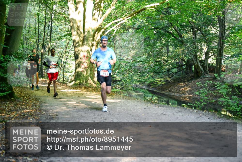28.09.2025 - 33. Volkslauf durch das schöne Alstertal Dr. Thomas Lammeyer http://msf.ph/oto/8951445 28.09.2025 10:18:02 Laufen 1750, 1590, 1621 meine-sportfotos.de