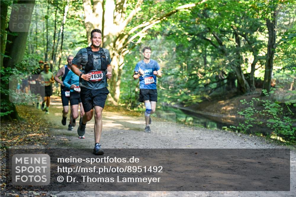 28.09.2025 - 33. Volkslauf durch das schöne Alstertal Dr. Thomas Lammeyer http://msf.ph/oto/8951492 28.09.2025 10:18:09 Laufen 16, 10, 1638, 1533 meine-sportfotos.de