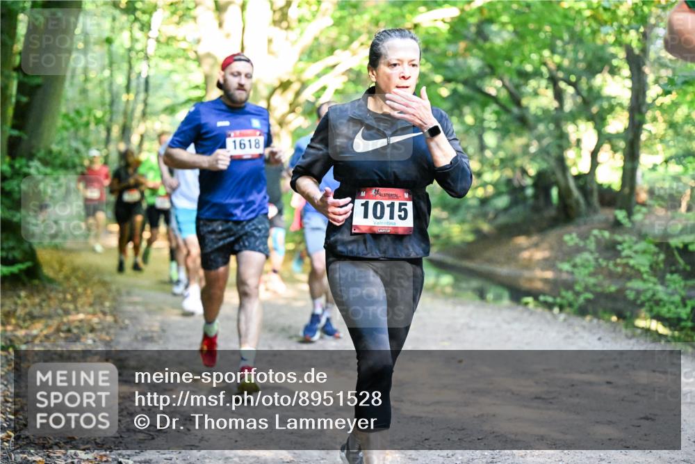 28.09.2025 - 33. Volkslauf durch das schöne Alstertal Dr. Thomas Lammeyer http://msf.ph/oto/8951528 28.09.2025 10:18:16 Laufen 1618, 1015 meine-sportfotos.de