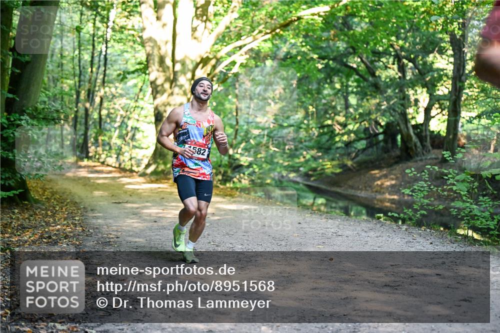 28.09.2025 - 33. Volkslauf durch das schöne Alstertal Dr. Thomas Lammeyer http://msf.ph/oto/8951568 28.09.2025 10:18:23 Laufen 582 meine-sportfotos.de