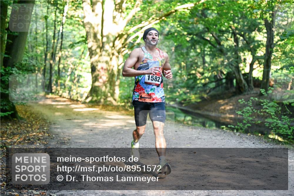 28.09.2025 - 33. Volkslauf durch das schöne Alstertal Dr. Thomas Lammeyer http://msf.ph/oto/8951572 28.09.2025 10:18:23 Laufen 1972, 1582 meine-sportfotos.de