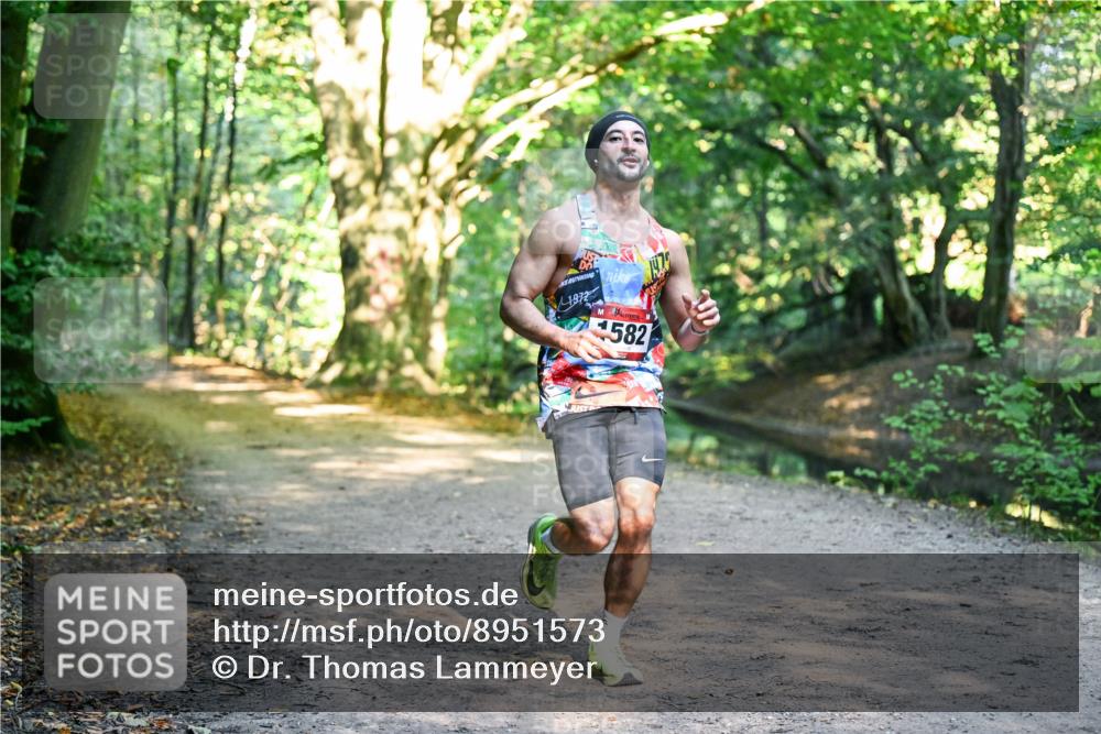 28.09.2025 - 33. Volkslauf durch das schöne Alstertal Dr. Thomas Lammeyer http://msf.ph/oto/8951573 28.09.2025 10:18:23 Laufen 1972, 582 meine-sportfotos.de