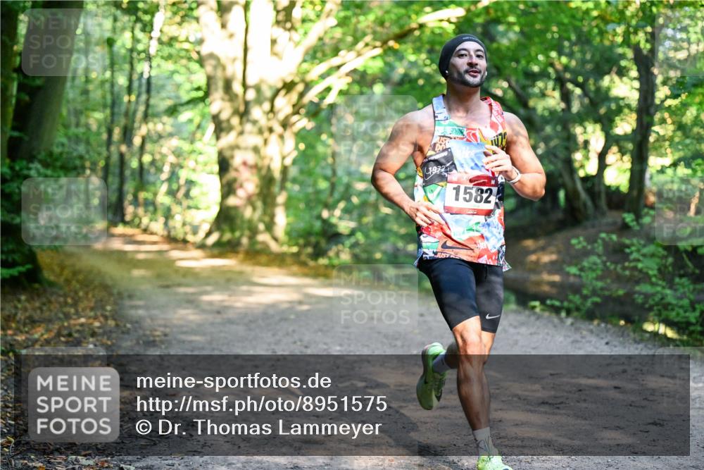 28.09.2025 - 33. Volkslauf durch das schöne Alstertal Dr. Thomas Lammeyer http://msf.ph/oto/8951575 28.09.2025 10:18:24 Laufen 1582 meine-sportfotos.de