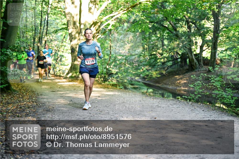 28.09.2025 - 33. Volkslauf durch das schöne Alstertal Dr. Thomas Lammeyer http://msf.ph/oto/8951576 28.09.2025 10:18:37 Laufen 1834, 1119 meine-sportfotos.de