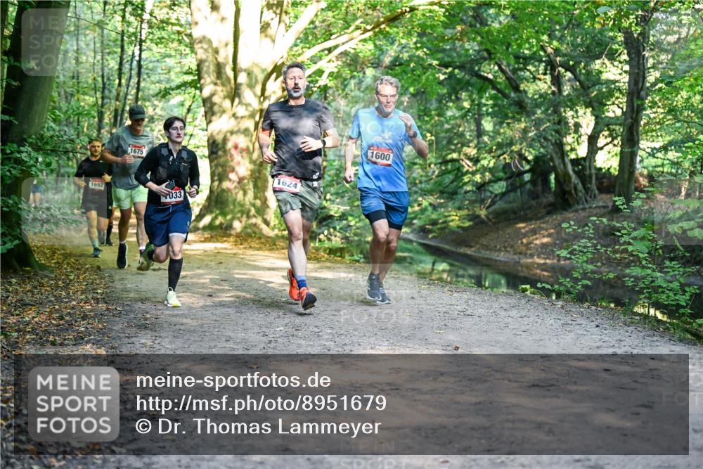 28.09.2025 - 33. Volkslauf durch das schöne Alstertal Dr. Thomas Lammeyer http://msf.ph/oto/8951679 28.09.2025 10:18:58 Laufen 1692, 1675, 1624, 033, 1600 meine-sportfotos.de