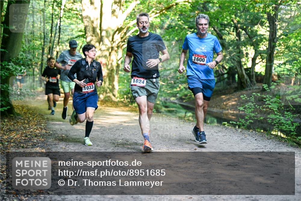 28.09.2025 - 33. Volkslauf durch das schöne Alstertal Dr. Thomas Lammeyer http://msf.ph/oto/8951685 28.09.2025 10:18:58 Laufen 7691, 167, 1033, 1624, 1600 meine-sportfotos.de