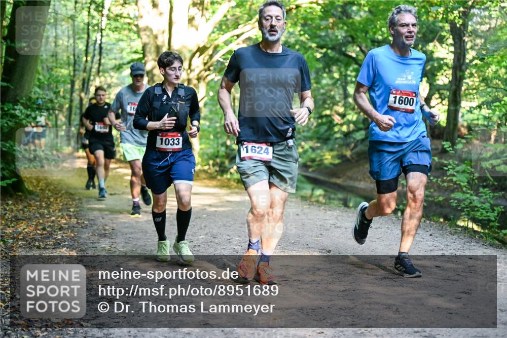 28.09.2025 - 33. Volkslauf durch das schöne Alstertal Dr. Thomas Lammeyer http://msf.ph/oto/8951689 28.09.2025 10:18:59 Laufen 16, 1033, 1624, 1600 meine-sportfotos.de