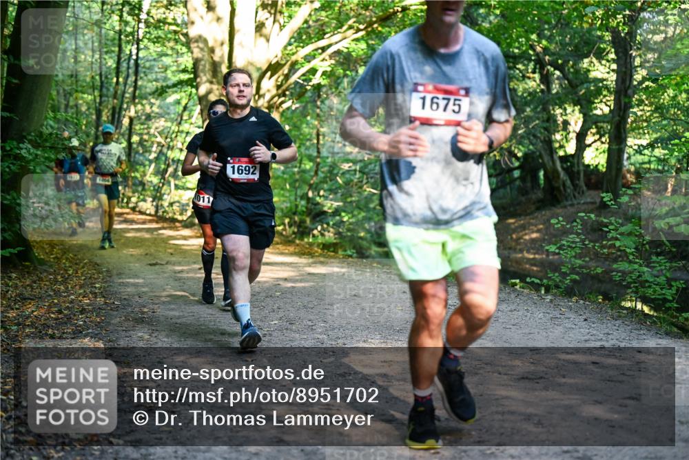 28.09.2025 - 33. Volkslauf durch das schöne Alstertal Dr. Thomas Lammeyer http://msf.ph/oto/8951702 28.09.2025 10:19:01 Laufen 011, 1692, 1675 meine-sportfotos.de