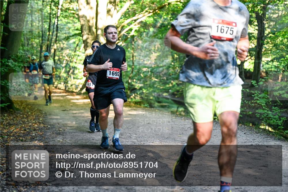 28.09.2025 - 33. Volkslauf durch das schöne Alstertal Dr. Thomas Lammeyer http://msf.ph/oto/8951704 28.09.2025 10:19:02 Laufen 101, 1692, 1675 meine-sportfotos.de