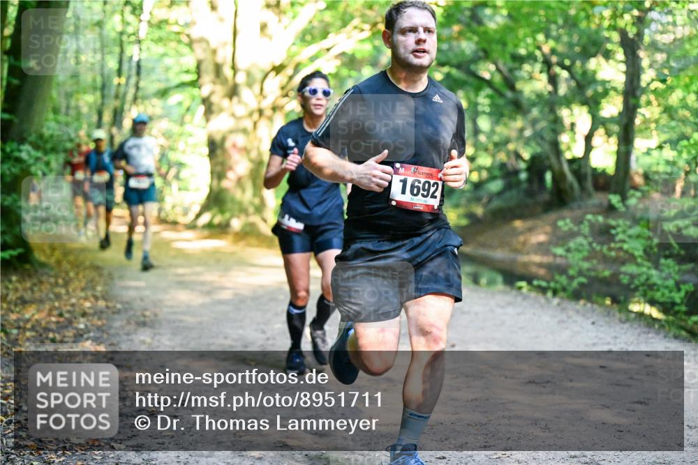 28.09.2025 - 33. Volkslauf durch das schöne Alstertal Dr. Thomas Lammeyer http://msf.ph/oto/8951711 28.09.2025 10:19:03 Laufen 1692 meine-sportfotos.de