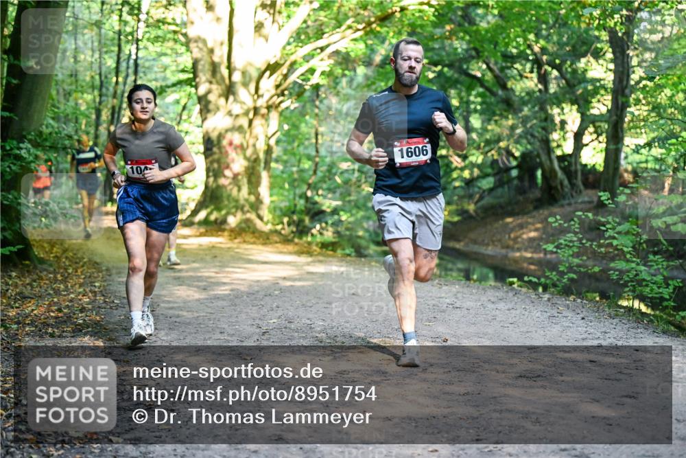 28.09.2025 - 33. Volkslauf durch das schöne Alstertal Dr. Thomas Lammeyer http://msf.ph/oto/8951754 28.09.2025 10:19:11 Laufen 10, 1606 meine-sportfotos.de