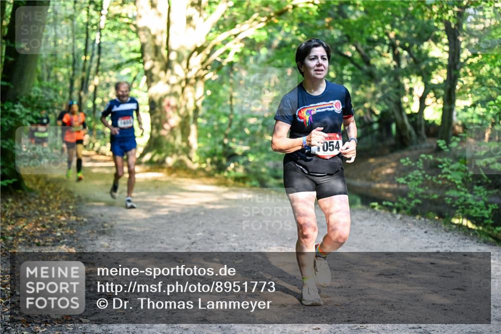 28.09.2025 - 33. Volkslauf durch das schöne Alstertal Dr. Thomas Lammeyer http://msf.ph/oto/8951773 28.09.2025 10:19:14 Laufen 054 meine-sportfotos.de