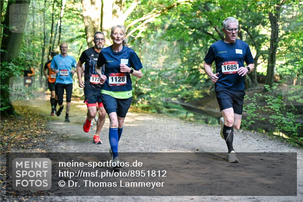 28.09.2025 - 33. Volkslauf durch das schöne Alstertal Dr. Thomas Lammeyer http://msf.ph/oto/8951812 28.09.2025 10:19:21 Laufen 164, 1654, 172, 1128, 1685 meine-sportfotos.de