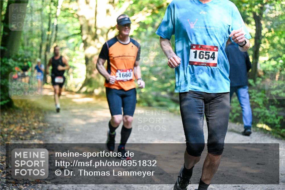 28.09.2025 - 33. Volkslauf durch das schöne Alstertal Dr. Thomas Lammeyer http://msf.ph/oto/8951832 28.09.2025 10:19:24 Laufen 1660, 1654 meine-sportfotos.de
