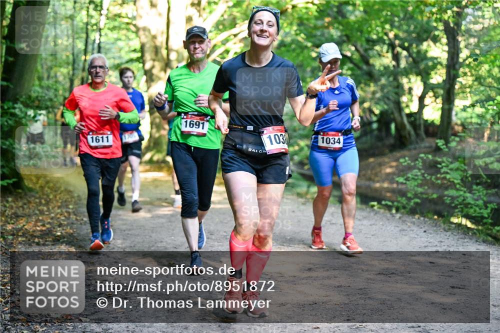 28.09.2025 - 33. Volkslauf durch das schöne Alstertal Dr. Thomas Lammeyer http://msf.ph/oto/8951872 28.09.2025 10:19:32 Laufen 1691, 1611, 103, 1034 meine-sportfotos.de