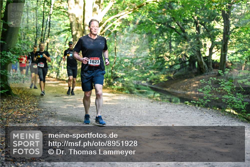 28.09.2025 - 33. Volkslauf durch das schöne Alstertal Dr. Thomas Lammeyer http://msf.ph/oto/8951928 28.09.2025 10:19:42 Laufen 1032, 1623 meine-sportfotos.de
