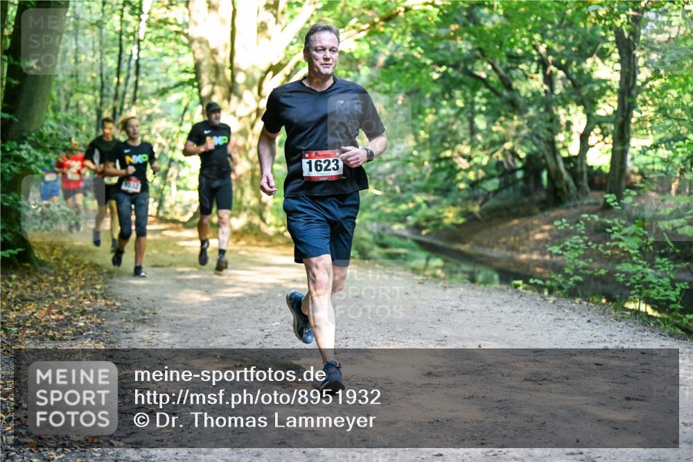 28.09.2025 - 33. Volkslauf durch das schöne Alstertal Dr. Thomas Lammeyer http://msf.ph/oto/8951932 28.09.2025 10:19:42 Laufen 1833, 1623 meine-sportfotos.de