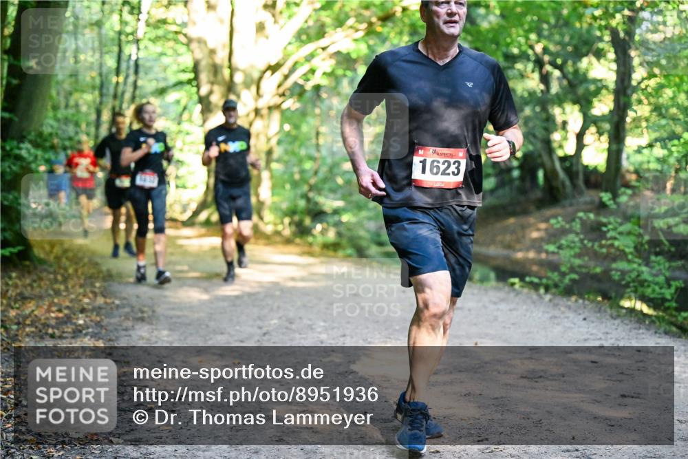 28.09.2025 - 33. Volkslauf durch das schöne Alstertal Dr. Thomas Lammeyer http://msf.ph/oto/8951936 28.09.2025 10:19:43 Laufen 1623 meine-sportfotos.de