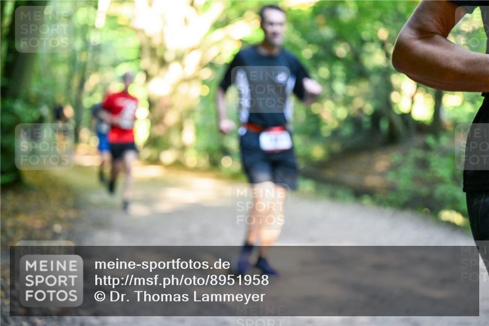 28.09.2025 - 33. Volkslauf durch das schöne Alstertal Dr. Thomas Lammeyer http://msf.ph/oto/8951958 28.09.2025 10:19:47 Laufen  meine-sportfotos.de
