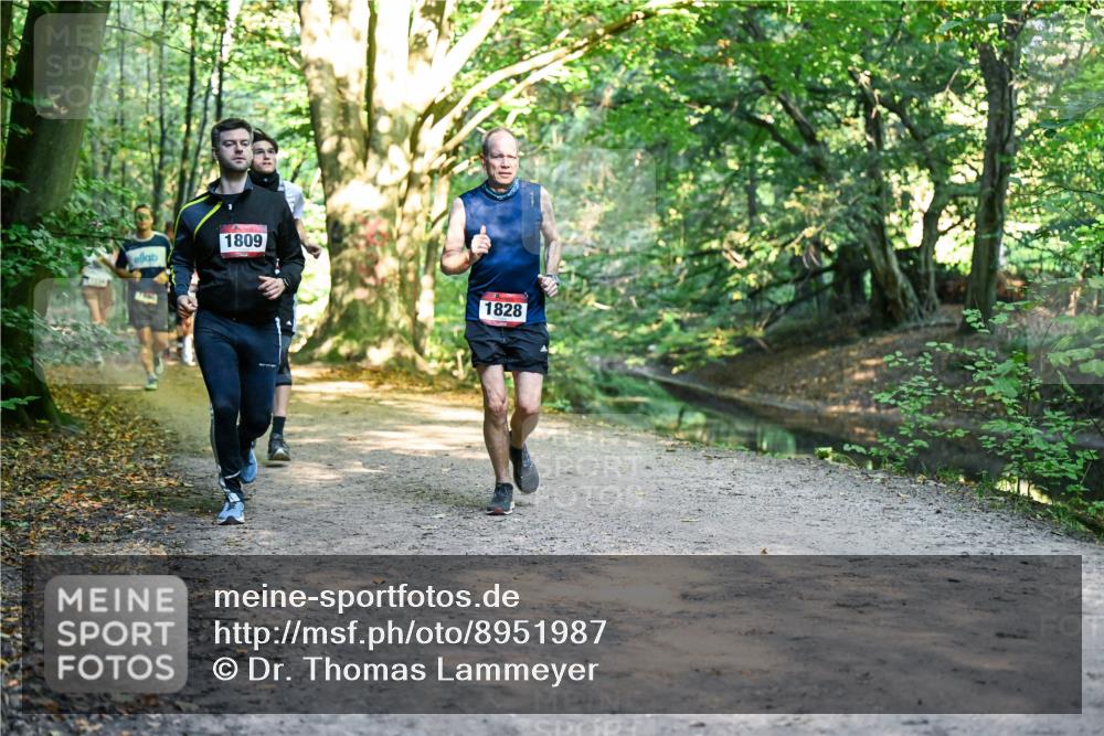 28.09.2025 - 33. Volkslauf durch das schöne Alstertal Dr. Thomas Lammeyer http://msf.ph/oto/8951987 28.09.2025 10:19:52 Laufen 1809, 1828 meine-sportfotos.de