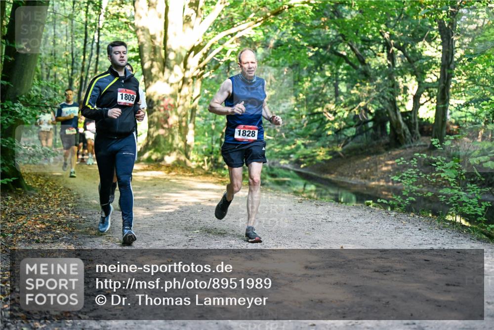 28.09.2025 - 33. Volkslauf durch das schöne Alstertal Dr. Thomas Lammeyer http://msf.ph/oto/8951989 28.09.2025 10:19:52 Laufen 1809, 1828 meine-sportfotos.de