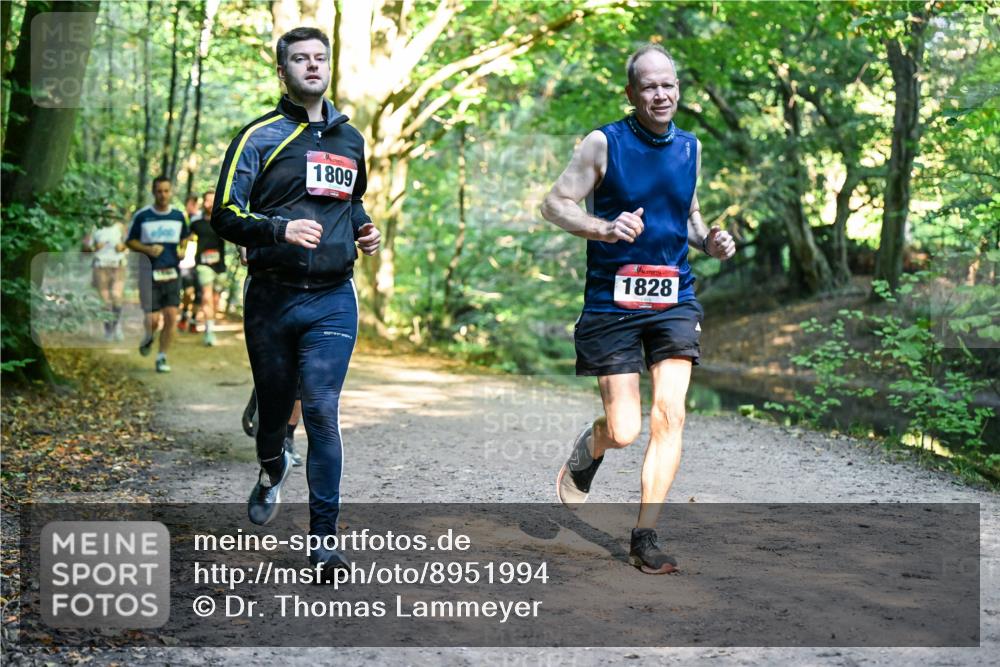 28.09.2025 - 33. Volkslauf durch das schöne Alstertal Dr. Thomas Lammeyer http://msf.ph/oto/8951994 28.09.2025 10:19:53 Laufen 1809, 1828 meine-sportfotos.de
