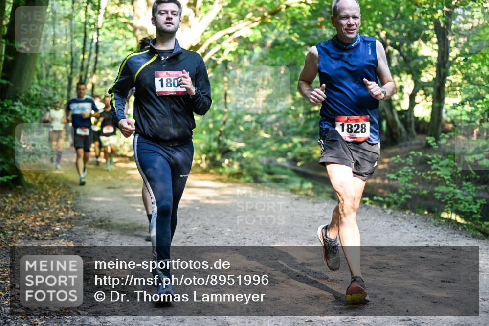 28.09.2025 - 33. Volkslauf durch das schöne Alstertal Dr. Thomas Lammeyer http://msf.ph/oto/8951996 28.09.2025 10:19:53 Laufen 180, 1828 meine-sportfotos.de