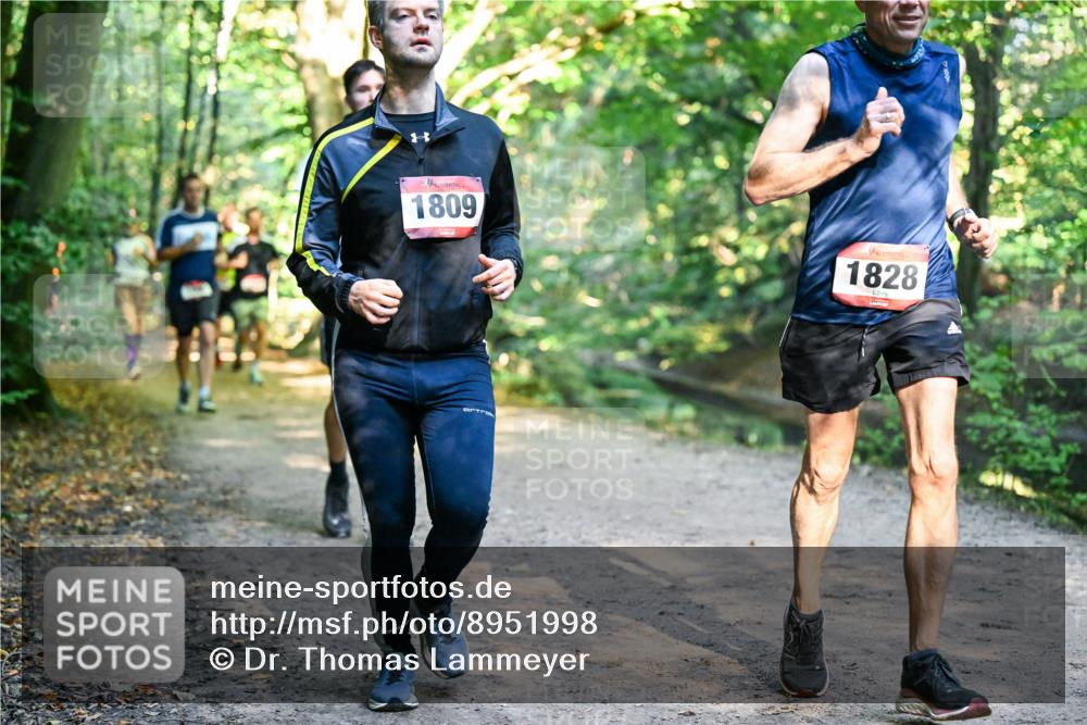 28.09.2025 - 33. Volkslauf durch das schöne Alstertal Dr. Thomas Lammeyer http://msf.ph/oto/8951998 28.09.2025 10:19:54 Laufen 1809, 1828 meine-sportfotos.de