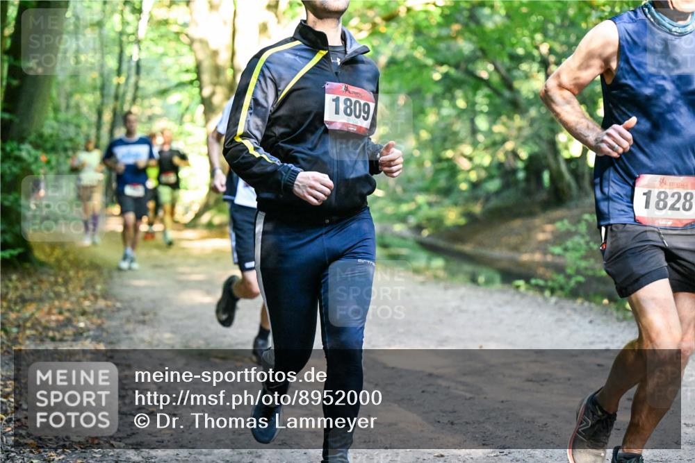 28.09.2025 - 33. Volkslauf durch das schöne Alstertal Dr. Thomas Lammeyer http://msf.ph/oto/8952000 28.09.2025 10:19:54 Laufen 1809, 1828 meine-sportfotos.de