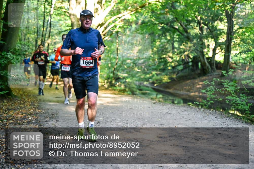 28.09.2025 - 33. Volkslauf durch das schöne Alstertal Dr. Thomas Lammeyer http://msf.ph/oto/8952052 28.09.2025 10:20:02 Laufen 1693, 1664 meine-sportfotos.de