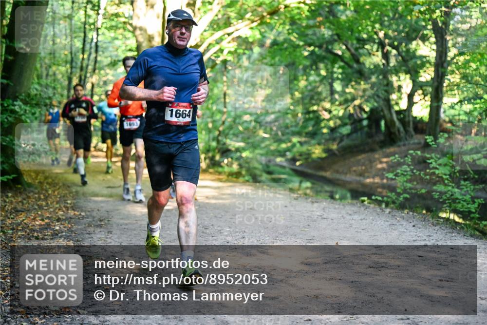 28.09.2025 - 33. Volkslauf durch das schöne Alstertal Dr. Thomas Lammeyer http://msf.ph/oto/8952053 28.09.2025 10:20:02 Laufen 1693, 1664 meine-sportfotos.de
