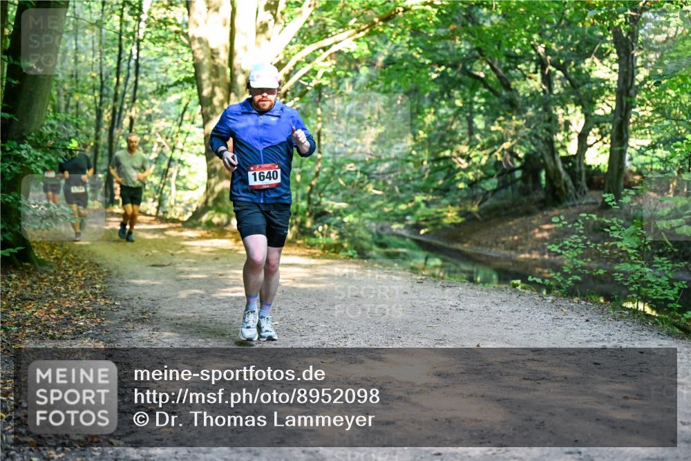 28.09.2025 - 33. Volkslauf durch das schöne Alstertal Dr. Thomas Lammeyer http://msf.ph/oto/8952098 28.09.2025 10:20:11 Laufen 1640 meine-sportfotos.de