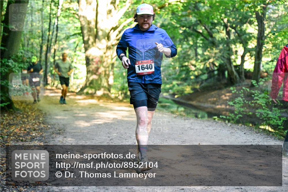 28.09.2025 - 33. Volkslauf durch das schöne Alstertal Dr. Thomas Lammeyer http://msf.ph/oto/8952104 28.09.2025 10:20:12 Laufen 1640 meine-sportfotos.de
