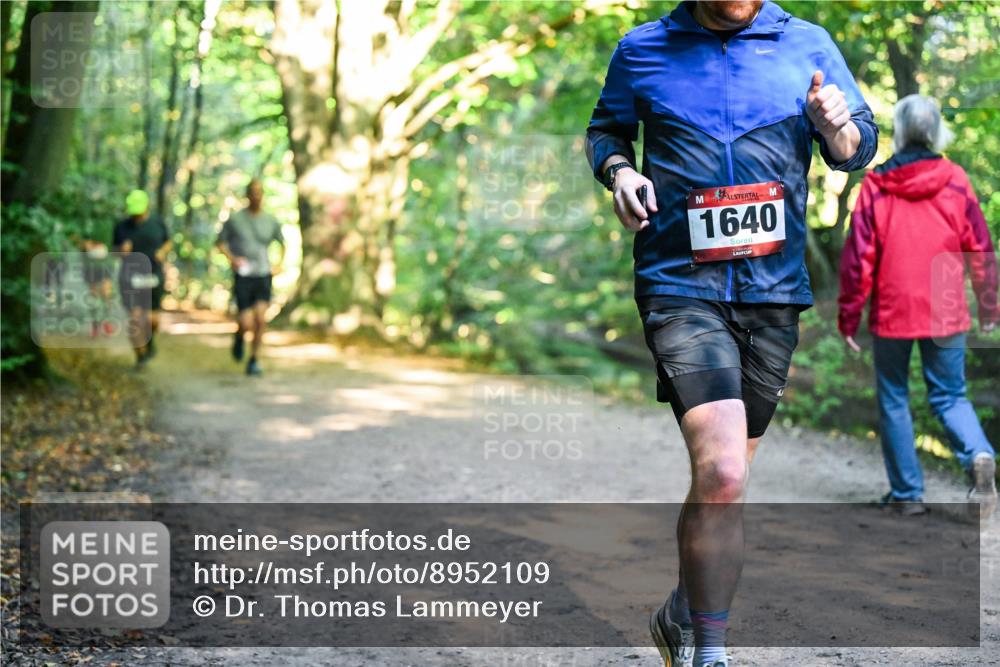 28.09.2025 - 33. Volkslauf durch das schöne Alstertal Dr. Thomas Lammeyer http://msf.ph/oto/8952109 28.09.2025 10:20:12 Laufen 1640 meine-sportfotos.de