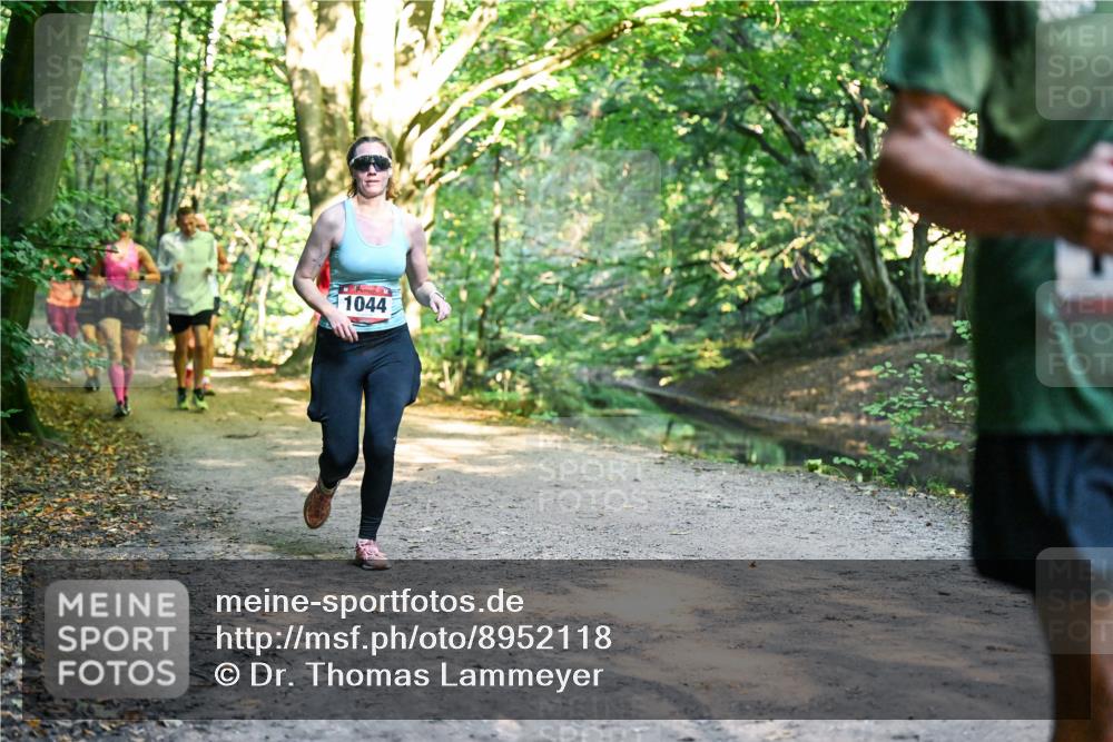 28.09.2025 - 33. Volkslauf durch das schöne Alstertal Dr. Thomas Lammeyer http://msf.ph/oto/8952118 28.09.2025 10:20:20 Laufen 1044 meine-sportfotos.de
