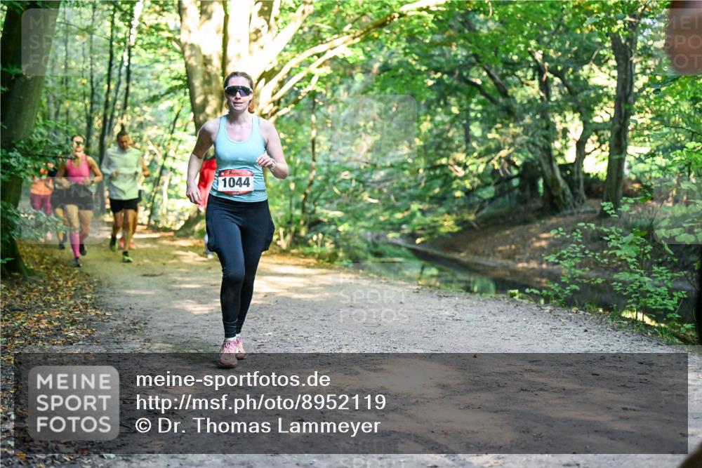 28.09.2025 - 33. Volkslauf durch das schöne Alstertal Dr. Thomas Lammeyer http://msf.ph/oto/8952119 28.09.2025 10:20:21 Laufen 1044 meine-sportfotos.de