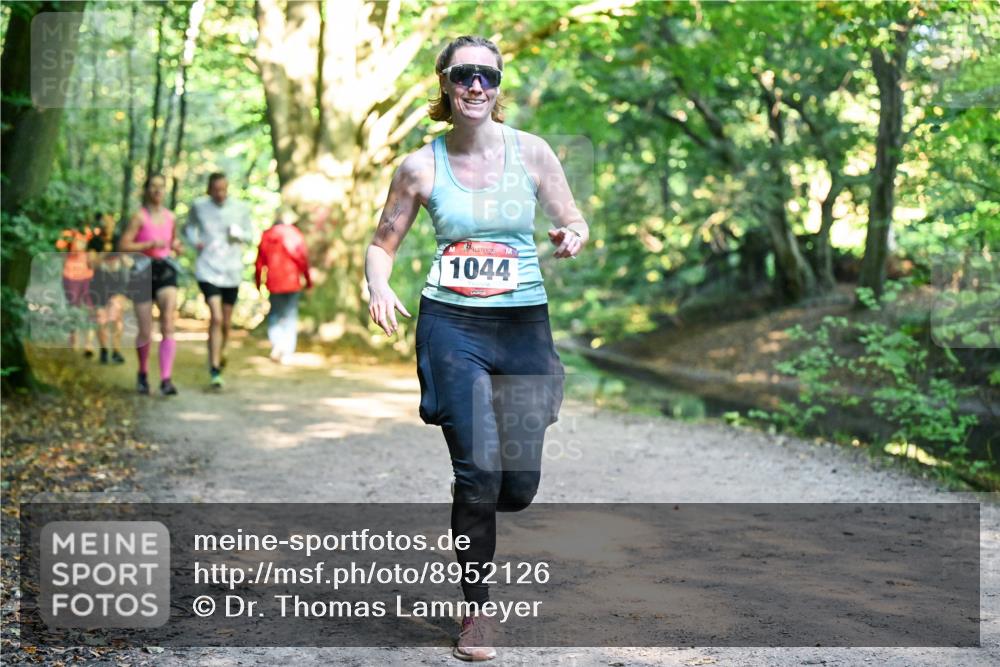 28.09.2025 - 33. Volkslauf durch das schöne Alstertal Dr. Thomas Lammeyer http://msf.ph/oto/8952126 28.09.2025 10:20:21 Laufen 1044 meine-sportfotos.de