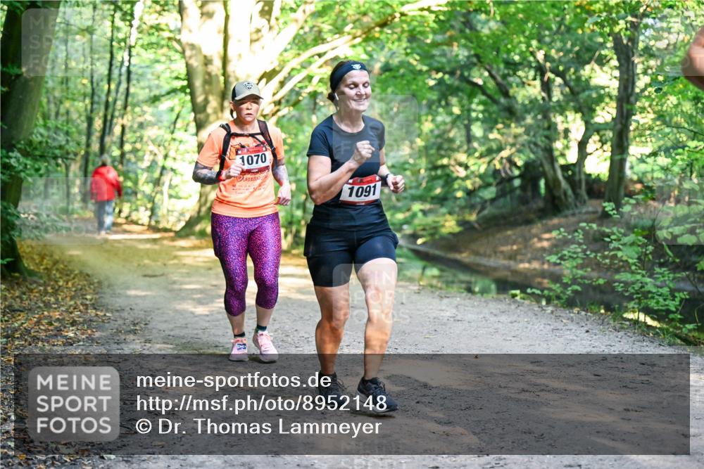 28.09.2025 - 33. Volkslauf durch das schöne Alstertal Dr. Thomas Lammeyer http://msf.ph/oto/8952148 28.09.2025 10:20:27 Laufen 1070, 1091 meine-sportfotos.de