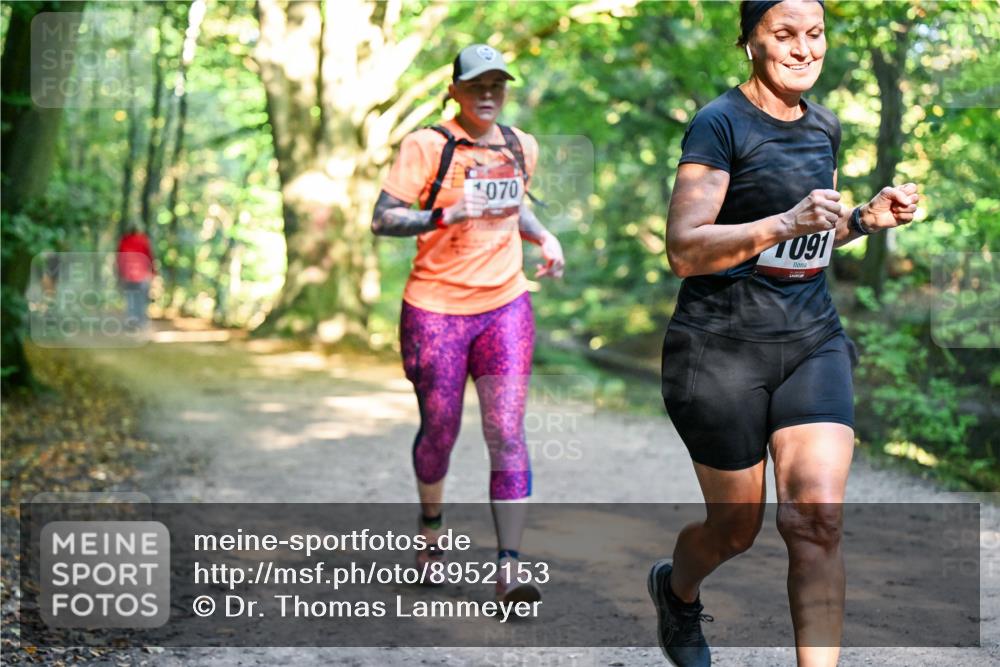 28.09.2025 - 33. Volkslauf durch das schöne Alstertal Dr. Thomas Lammeyer http://msf.ph/oto/8952153 28.09.2025 10:20:28 Laufen 1070, 1091 meine-sportfotos.de