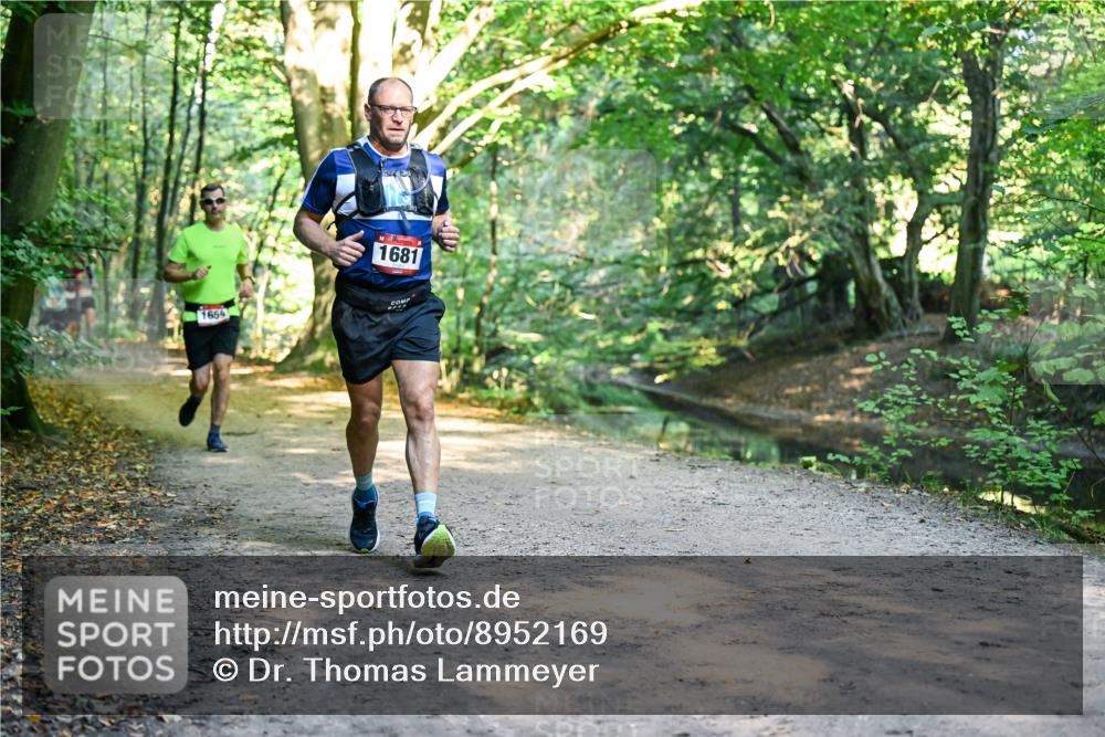28.09.2025 - 33. Volkslauf durch das schöne Alstertal Dr. Thomas Lammeyer http://msf.ph/oto/8952169 28.09.2025 10:20:36 Laufen 1681, 1659 meine-sportfotos.de