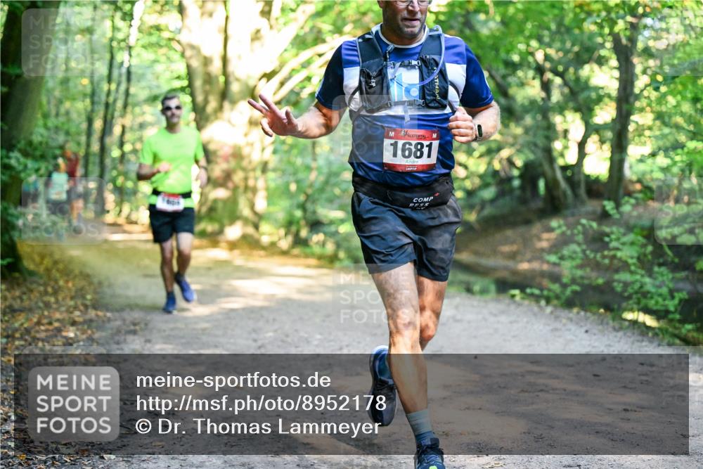 28.09.2025 - 33. Volkslauf durch das schöne Alstertal Dr. Thomas Lammeyer http://msf.ph/oto/8952178 28.09.2025 10:20:37 Laufen 1681 meine-sportfotos.de