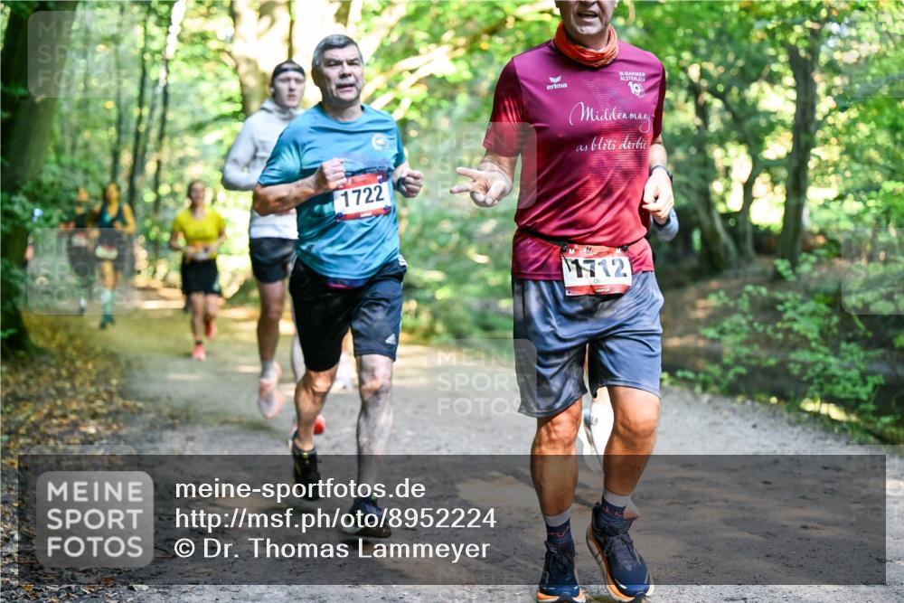 28.09.2025 - 33. Volkslauf durch das schöne Alstertal Dr. Thomas Lammeyer http://msf.ph/oto/8952224 28.09.2025 10:20:45 Laufen 1722, 30, 1712 meine-sportfotos.de